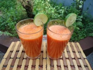 Carrot Juice Benefits, Nutrition Facts & Side Effects